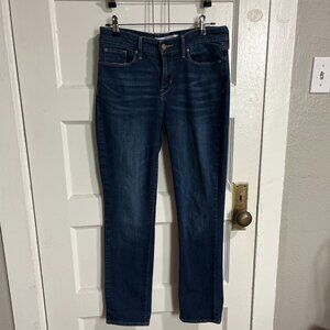 Levi Strauss Signature Women's Mid-Rise Modern Slim Jeans